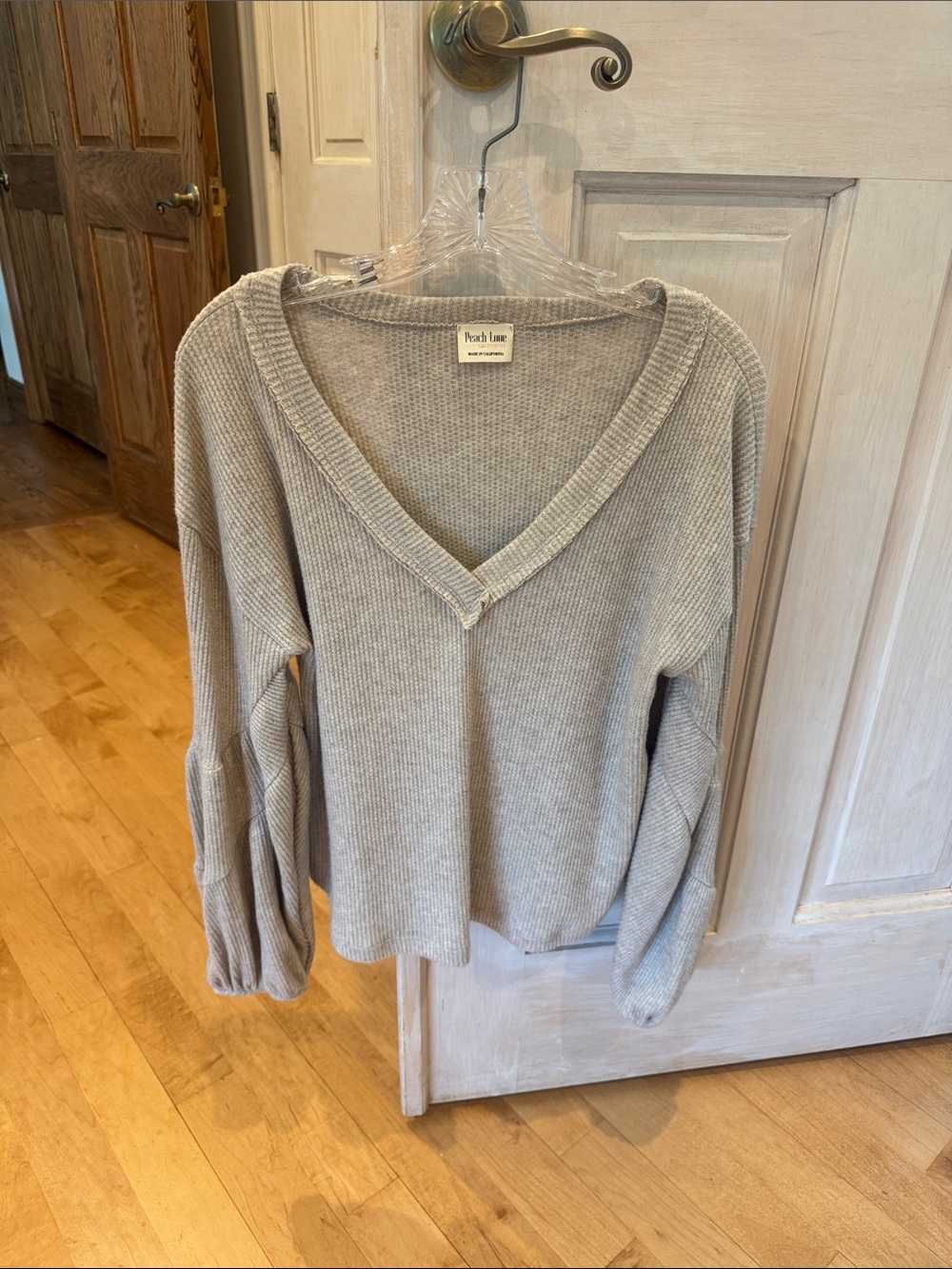 Peach Love California Light Tan V-Neck Ribbed Pullover